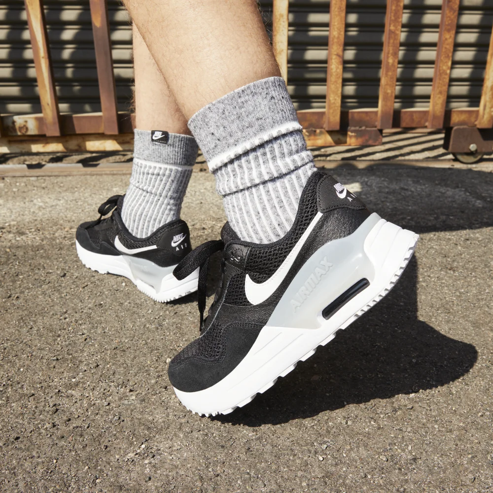 Nike Air Max SYSTM DM9538-001 / schwarz