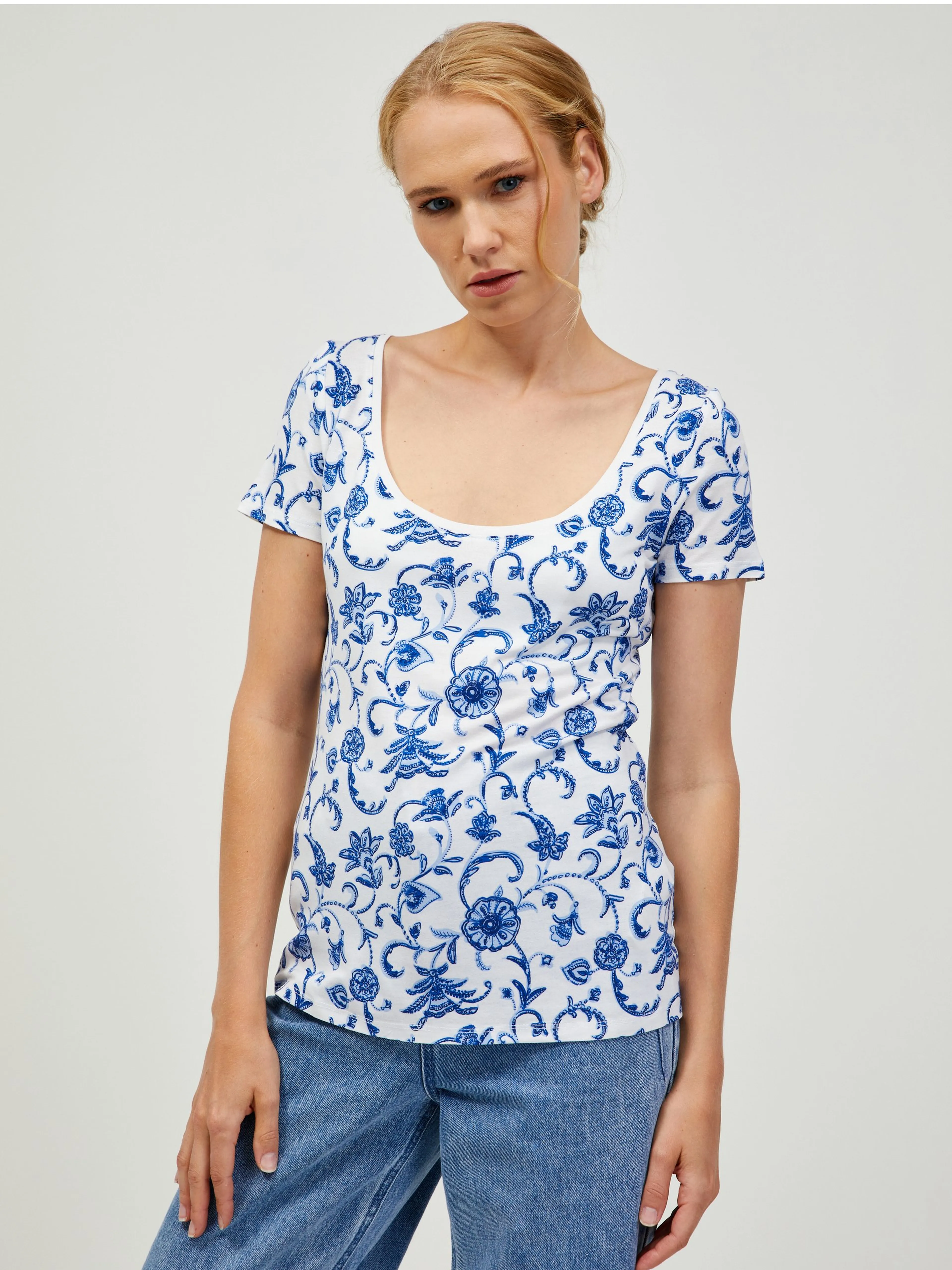 Blau-weißes gemustertes T-Shirt ORSAY