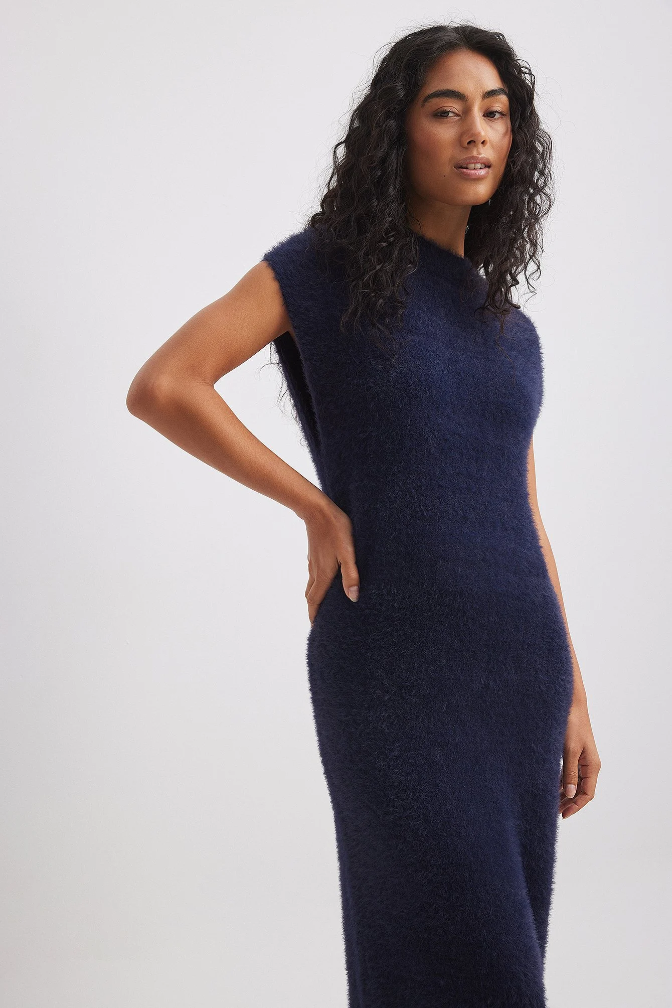 Flauschiges Strick-Maxikleid