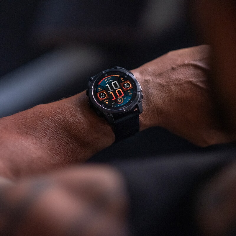 GARMIN Armbanduhr Fenix 8 Sapphire &ndash; AMOLED 51 mm
