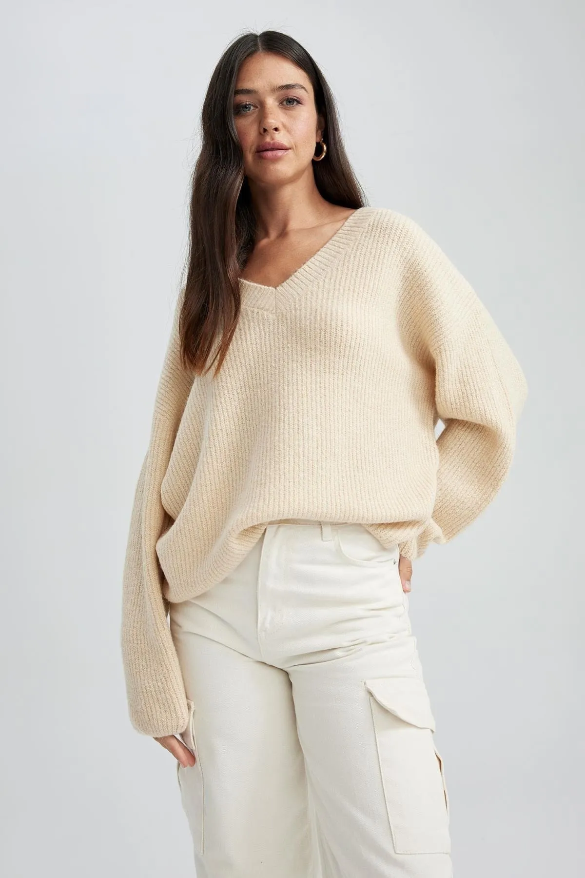 DeFacto  Oversize-Pullover mit V-Ausschnitt