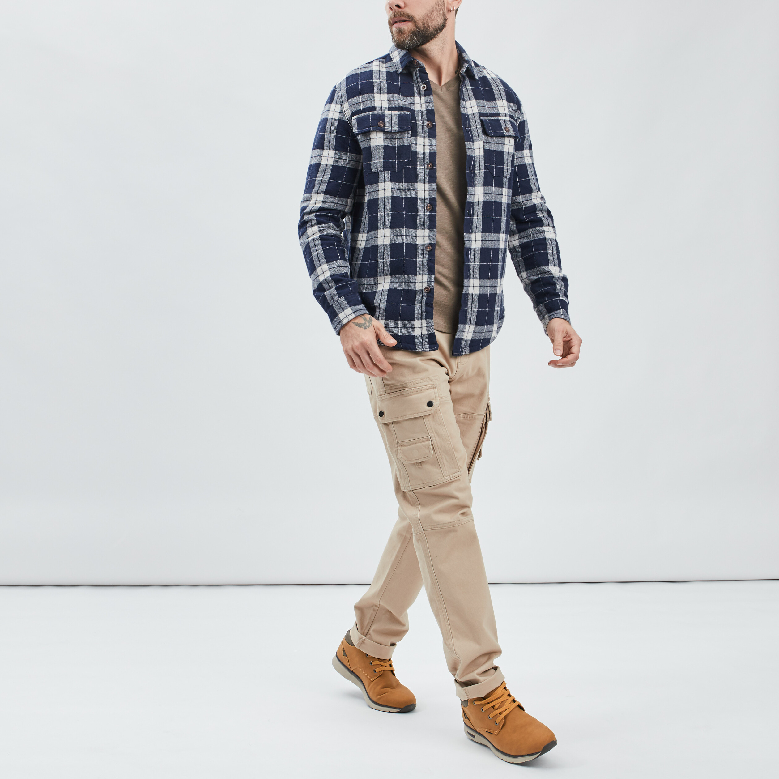 Pantalon cargo regular ceinturé sable homme | La Halle