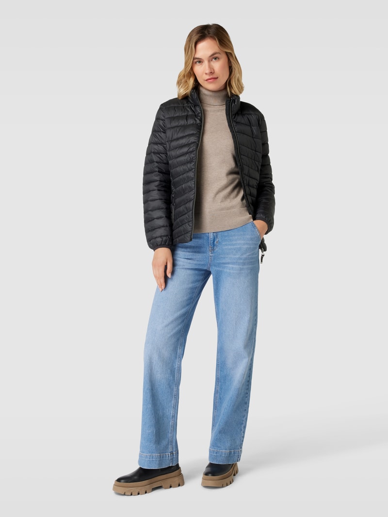 Steppjacke mit Stehkragen in schwarz
