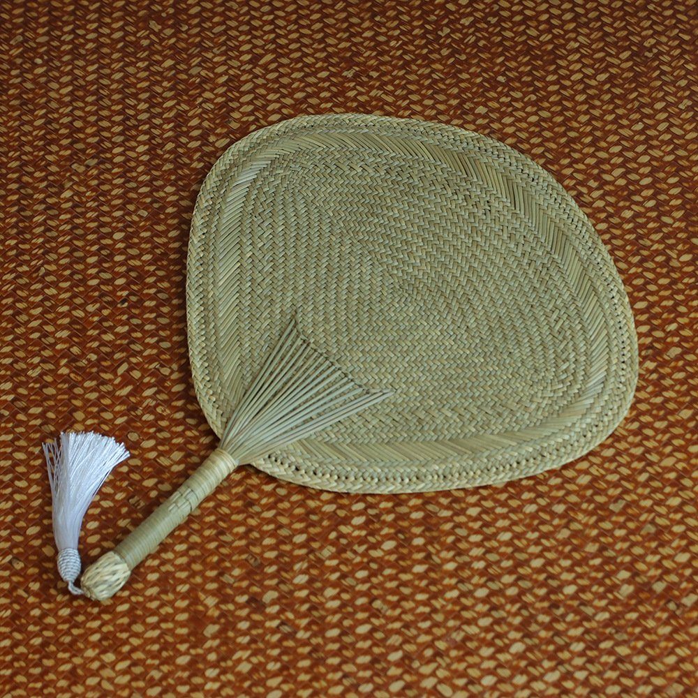 aikidio Handfächer Handfächer Handgewebter Fächer aus Palmblättern (1-tlg), (1-tlg)