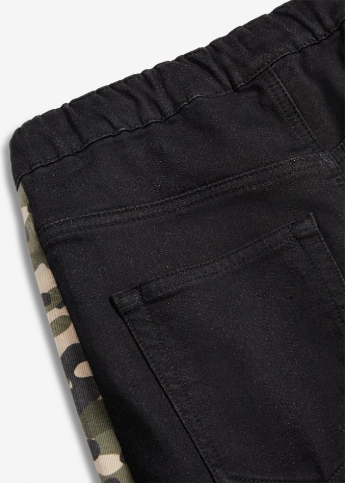 Jungen Winterjeans mit Camouflage Einsatz