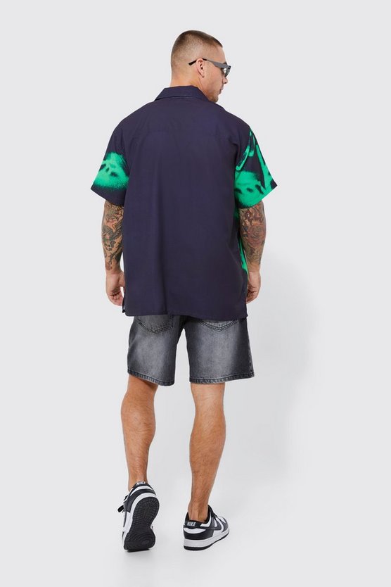 Kurzärmliges Oversize Hemd mit Spray Rose