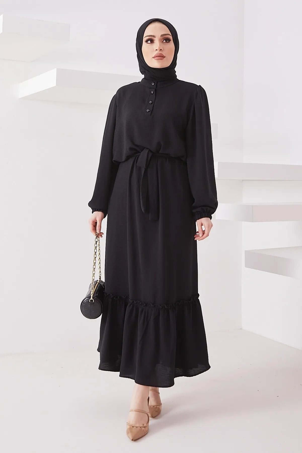 InStyle  Meyra Ayrobin-Kleid mit Knöpfen – Schwarz