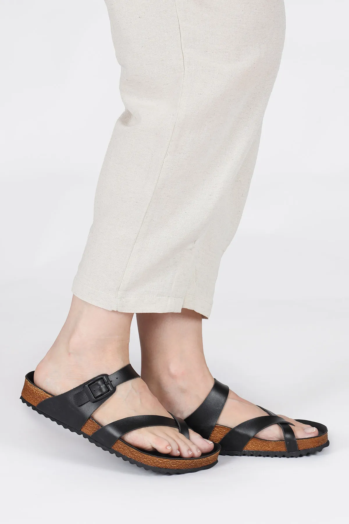 Jump  50008 Schwarze Damen-Flip-Flops mit einer Schnalle