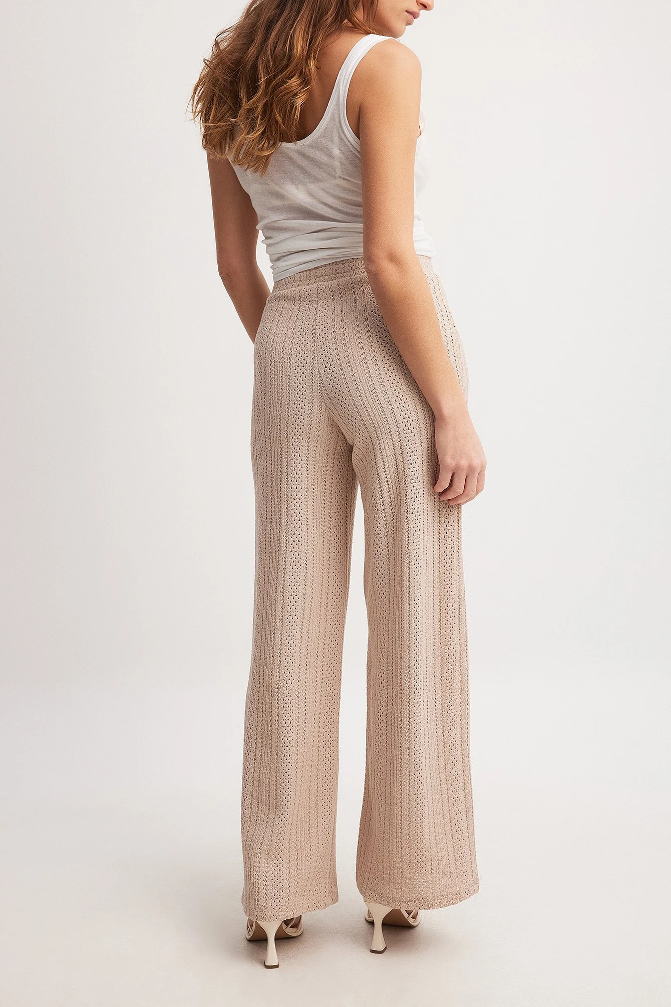 Gehäkelte Hose mit halbhoher Taille