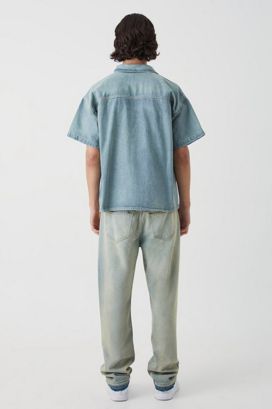 Kurzärmliges kastiges Jeanshemd