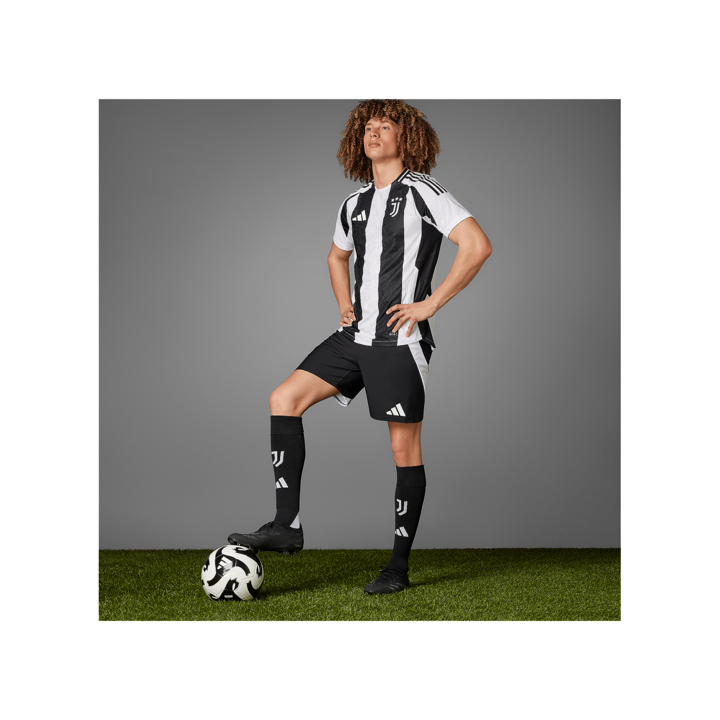 adidas Juventus Turin Auth. Trikot Home 2024/2025 Weiss
