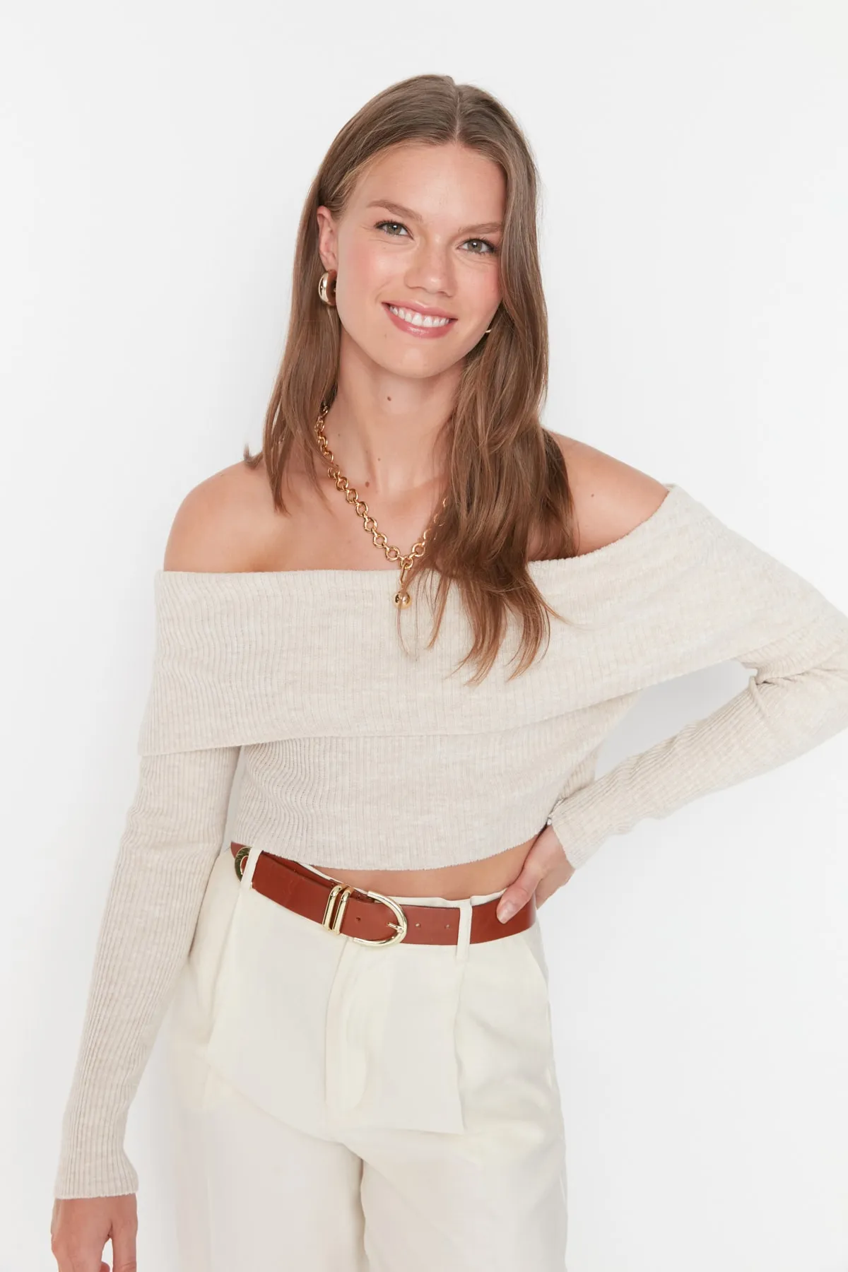 Trendyol Collection  Stone Crop Carmen Kragen Strickpullover TWOAW22KZ1897