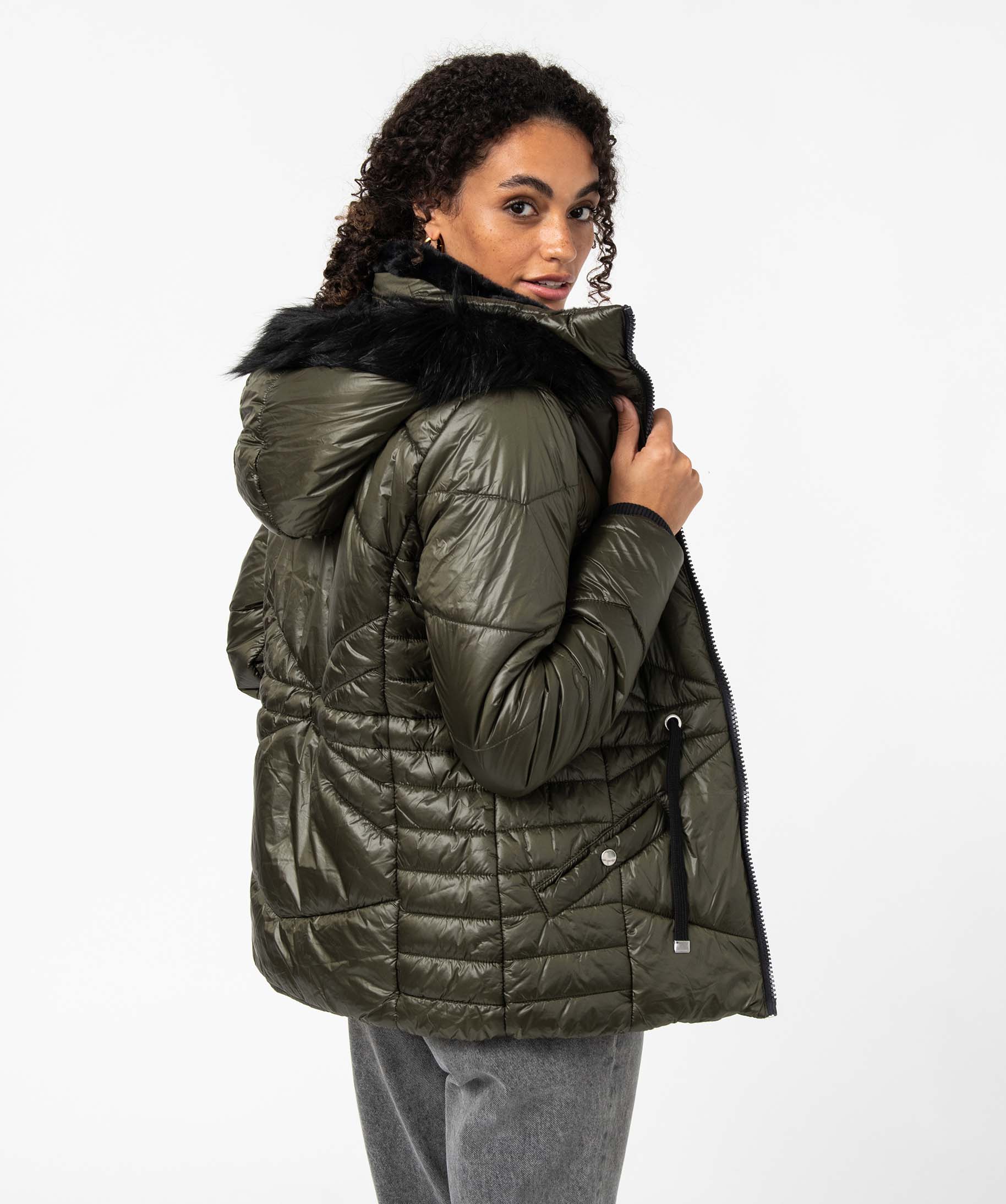 Blouson femme matelassé avec capuche doublée peluche kaki | GEMO