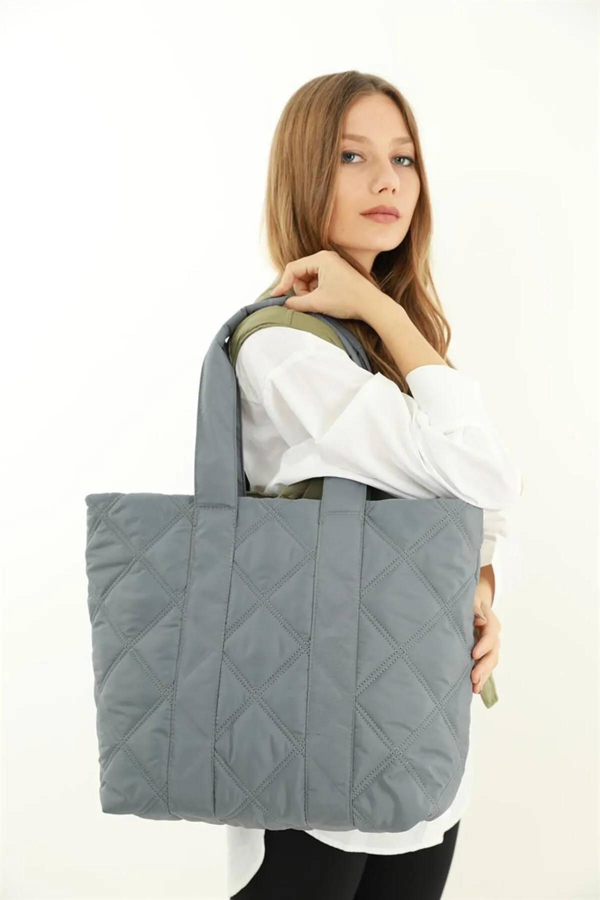 Madamra  Graue Damen-Pufftasche mit Steppmuster