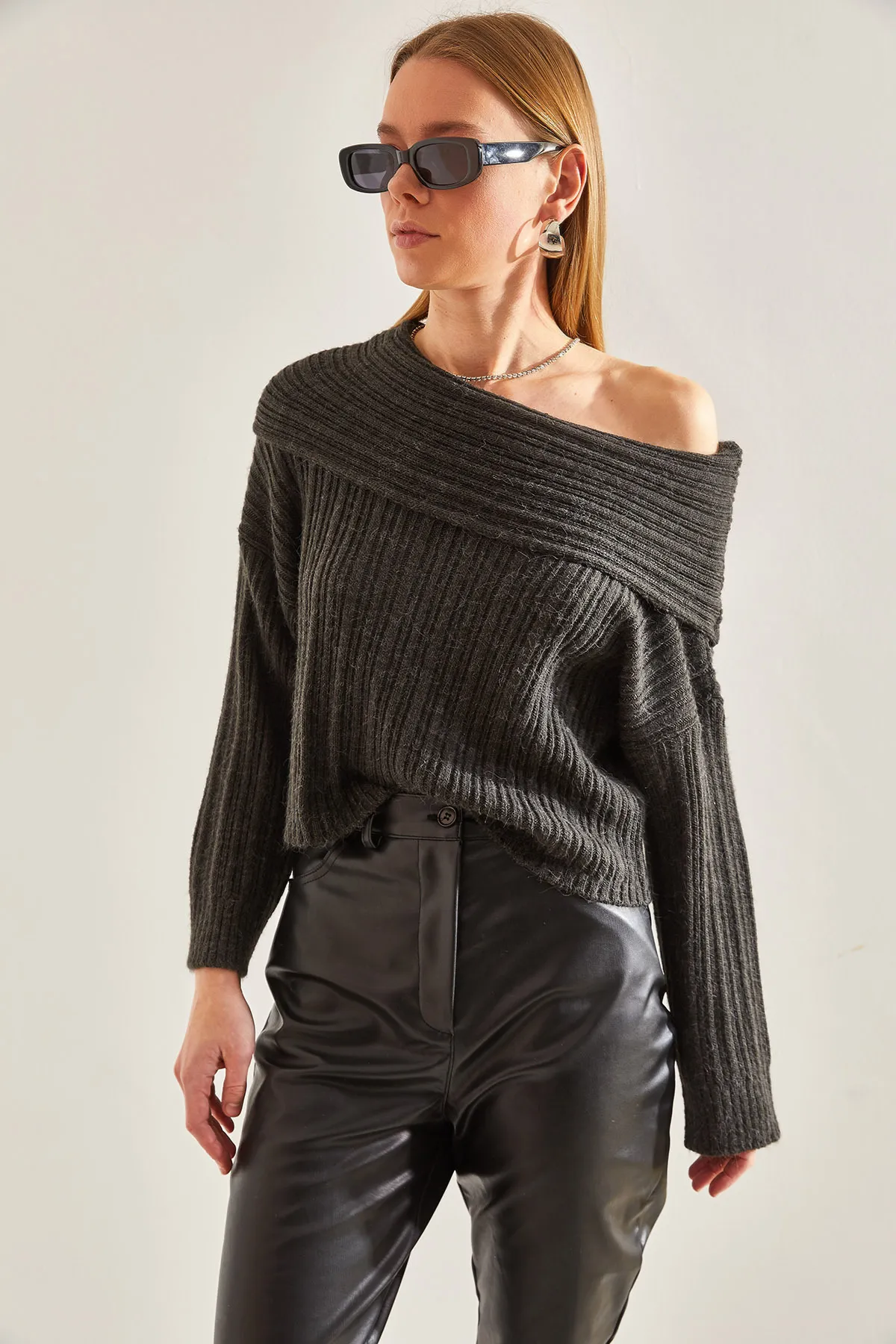 Bianco Lucci  Damenpullover mit Rüschenkragen