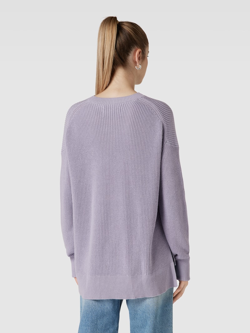 Loose Fit Strickpullover mit Label-Detail Modell 'INTARSIA' in lavendel