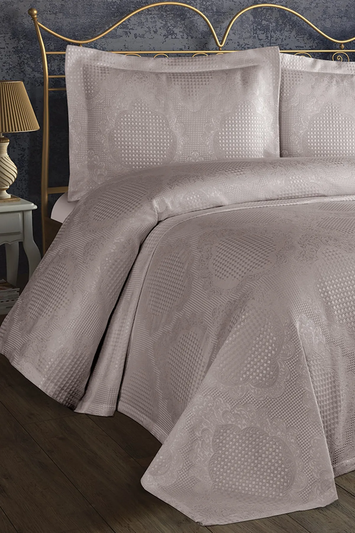 Çeyiz Diyarı  Saphir-Jacquard-Chenille-Tagesdecke, Grau