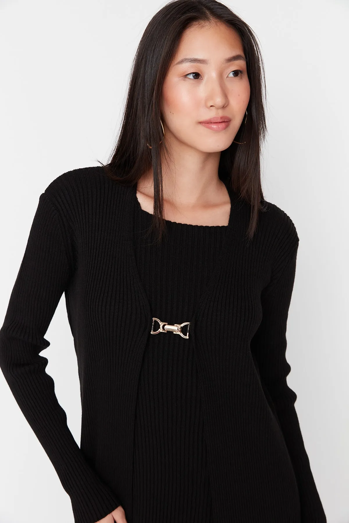 Trendyol Modest  Schwarzes Cord-Strickkleid-Cardigan-Set TCTAW23US00118