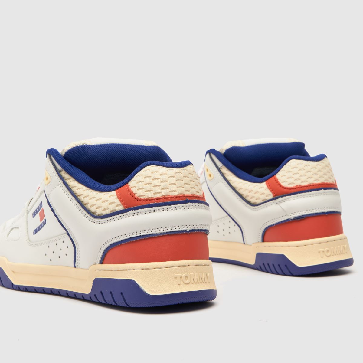 Tommy Jeans skater alacsony szárú tornacipő fehér és kék színben