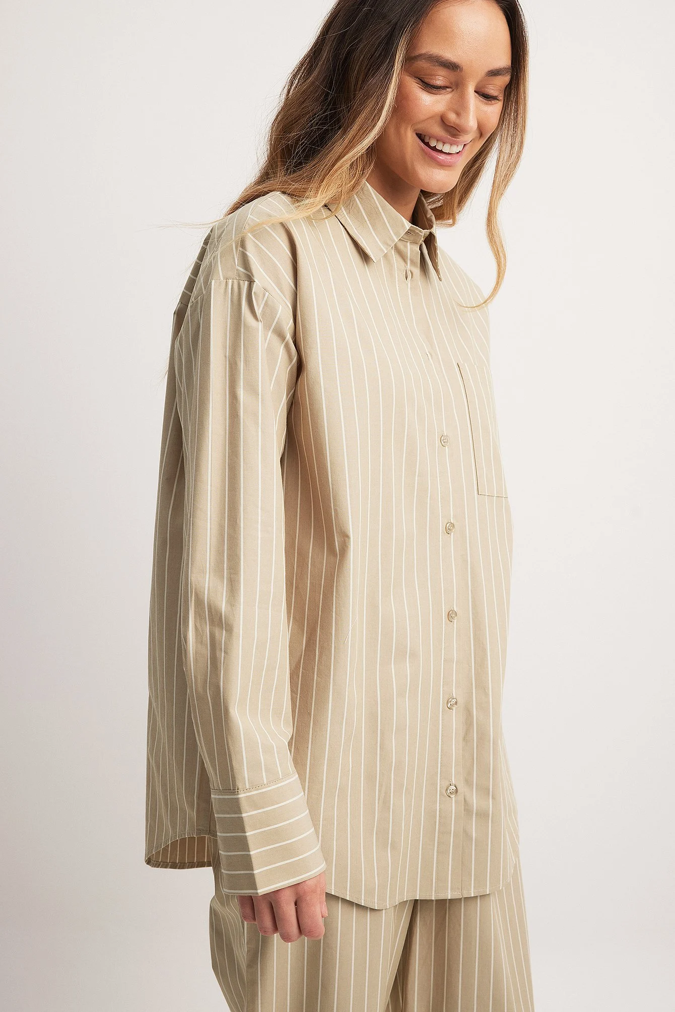 Oversize-Hemd mit Taschendetail aus Baumwolle