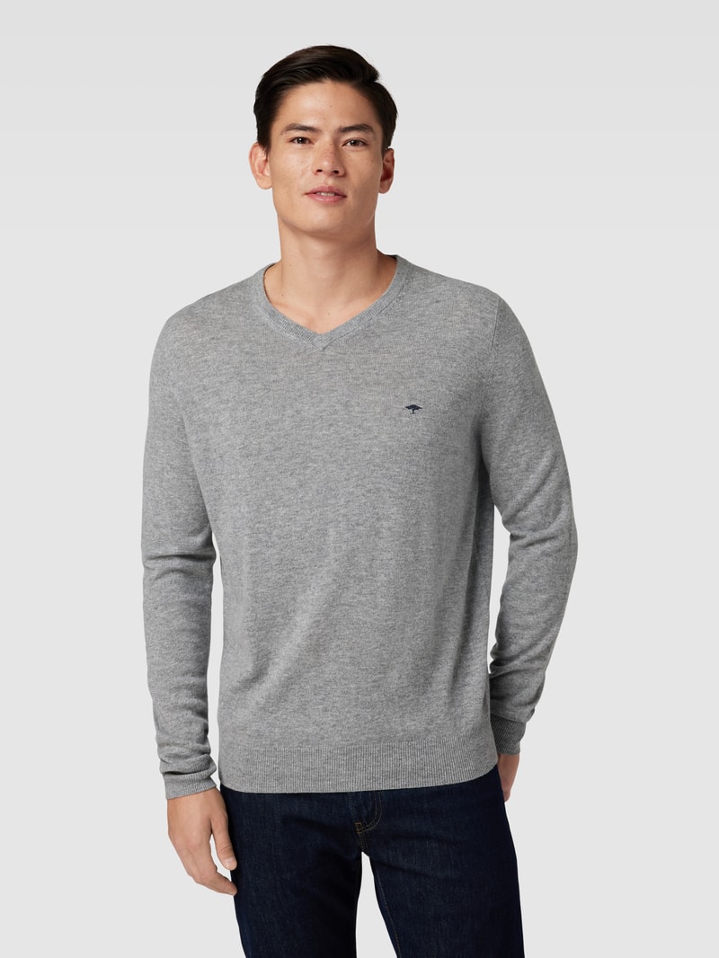 Strickpullover mit Logo-Stitching in silber