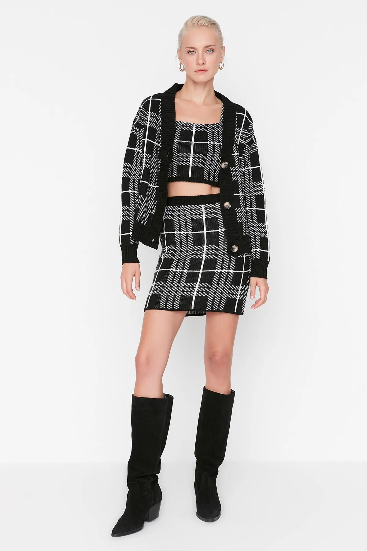 Trendyol Collection  Schwarzes Jacquard-Strickoberteil- und -unterteil-Set TWOAW23AU00047