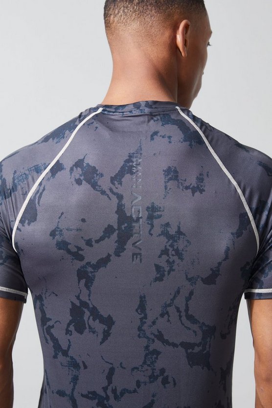 Mattes Muscle-Fit T-Shirt mit Acid-Waschung