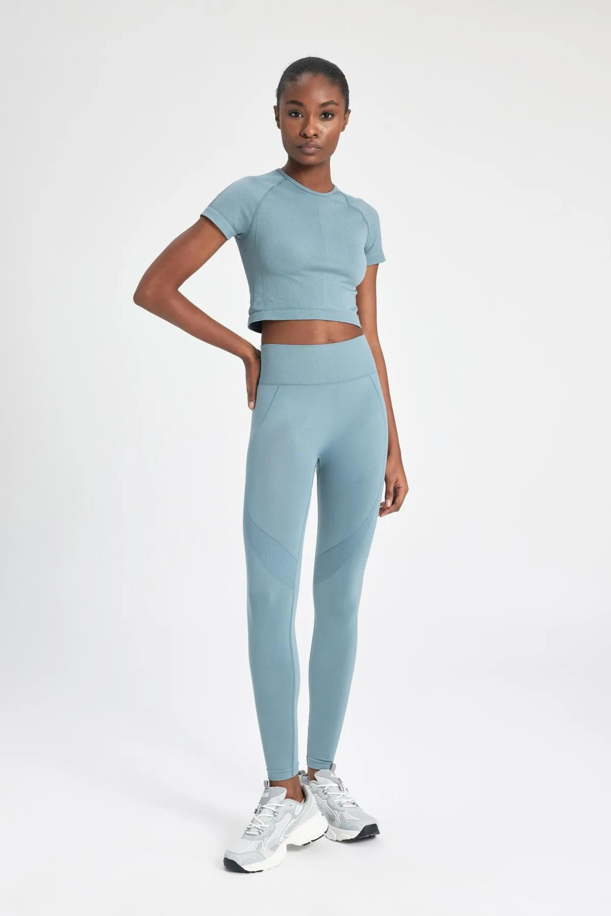 DeFacto  DeFactoFit taillierte, taillierte, nahtlose Sportstrumpfhose B4570AX24SP