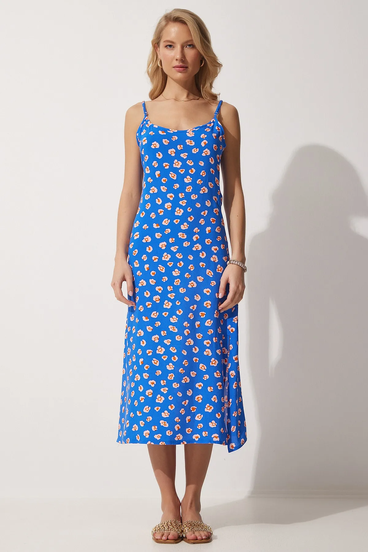 Happiness İstanbul  Dunkelblaues, floral gemustertes Viskose-Sommerkleid für Damen MX00083
