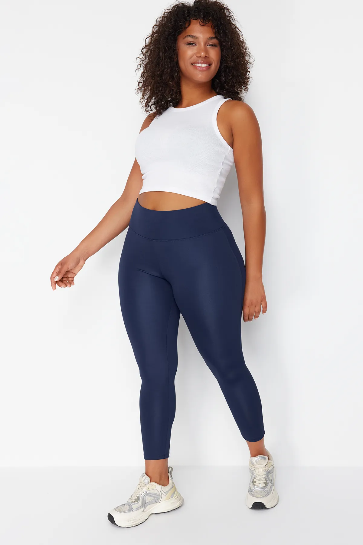 Trendyol Curve  Marineblaue Recovery-Strick-Sportleggings - TBBSS22TY0020
