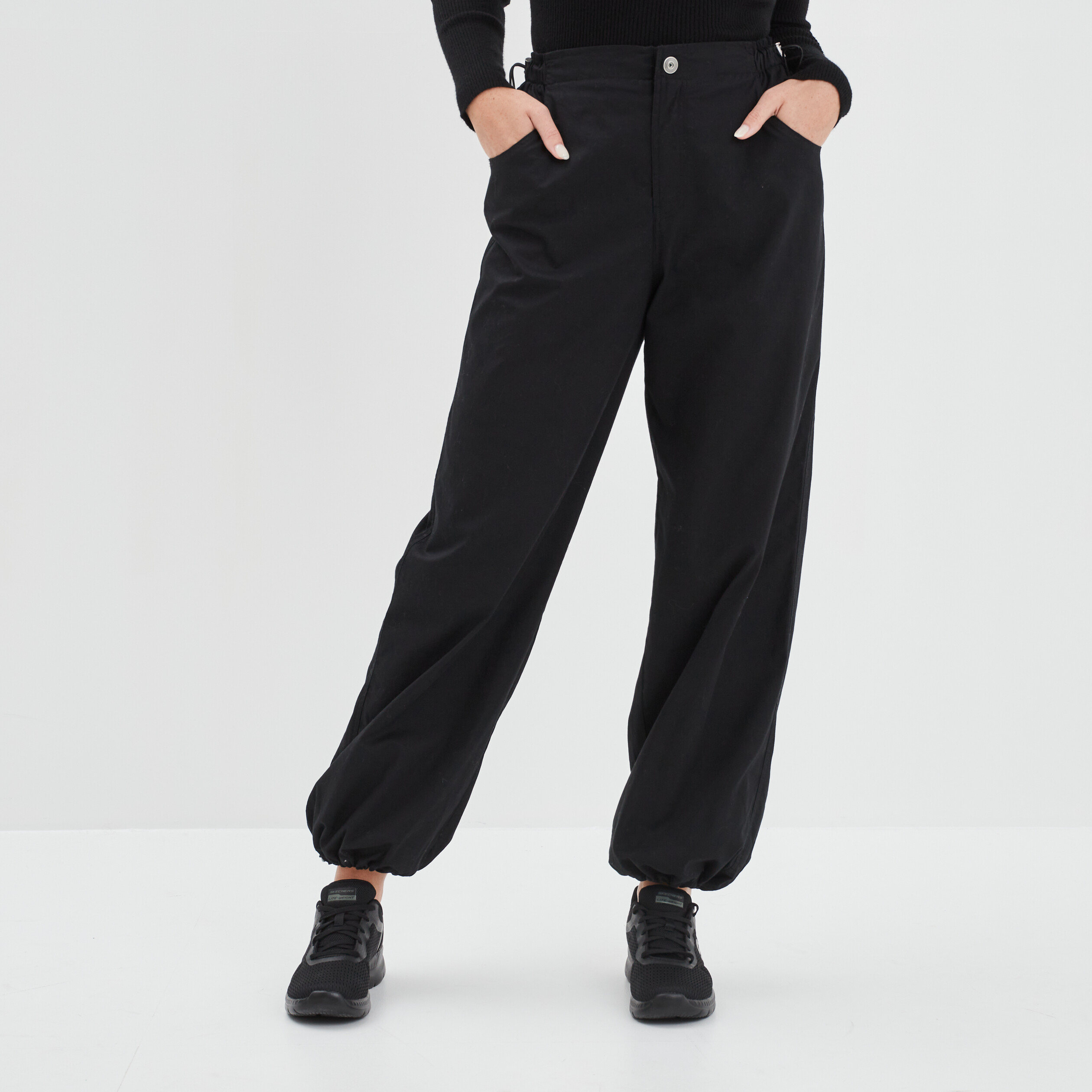 Pantalon loose bas resserré noir femme | La Halle