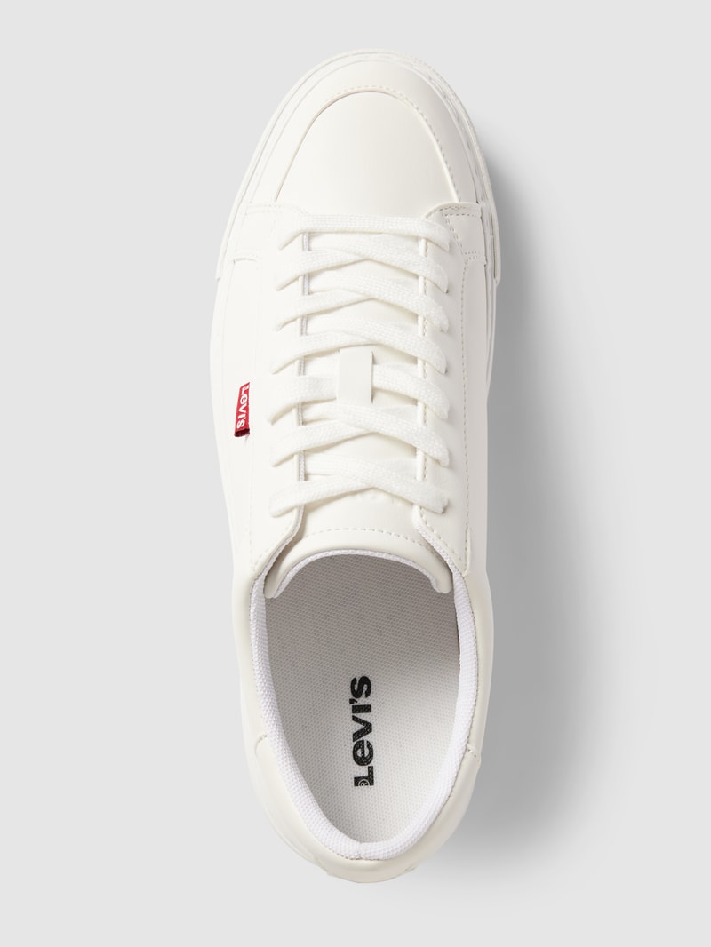 Sneaker mit Label-Detail in weiß