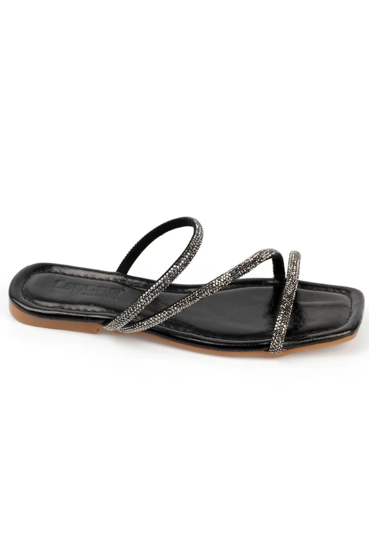 Capone Outfitters  Capone Stoned 3-Striped Flat Heel Quilted Black Damenhausschuhe