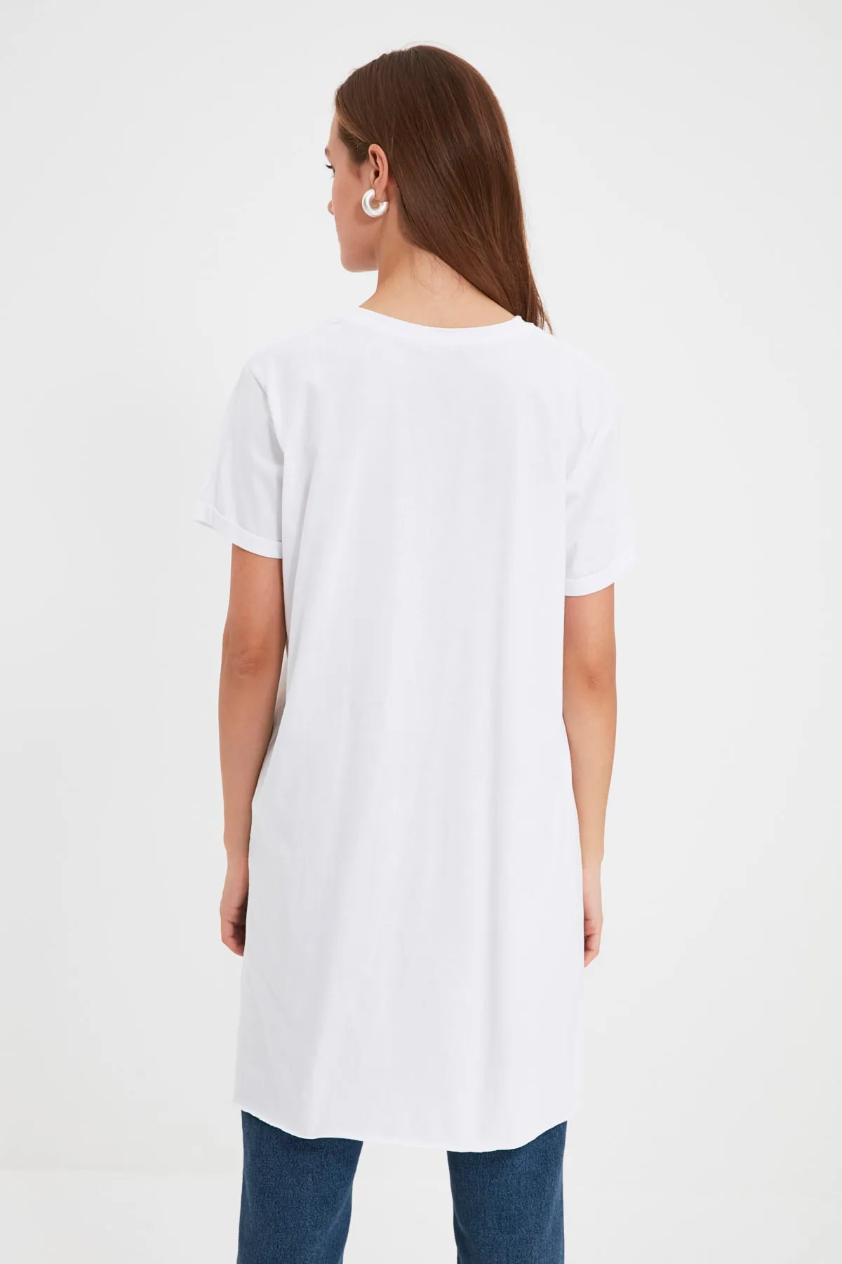 Trendyol Modest  Schwarz-weißes 2er-Pack kurzärmliges Basic-Strick-T-Shirt mit Schlitz und detailliertem Rundhalsausschnitt TCTSS21UK0009
