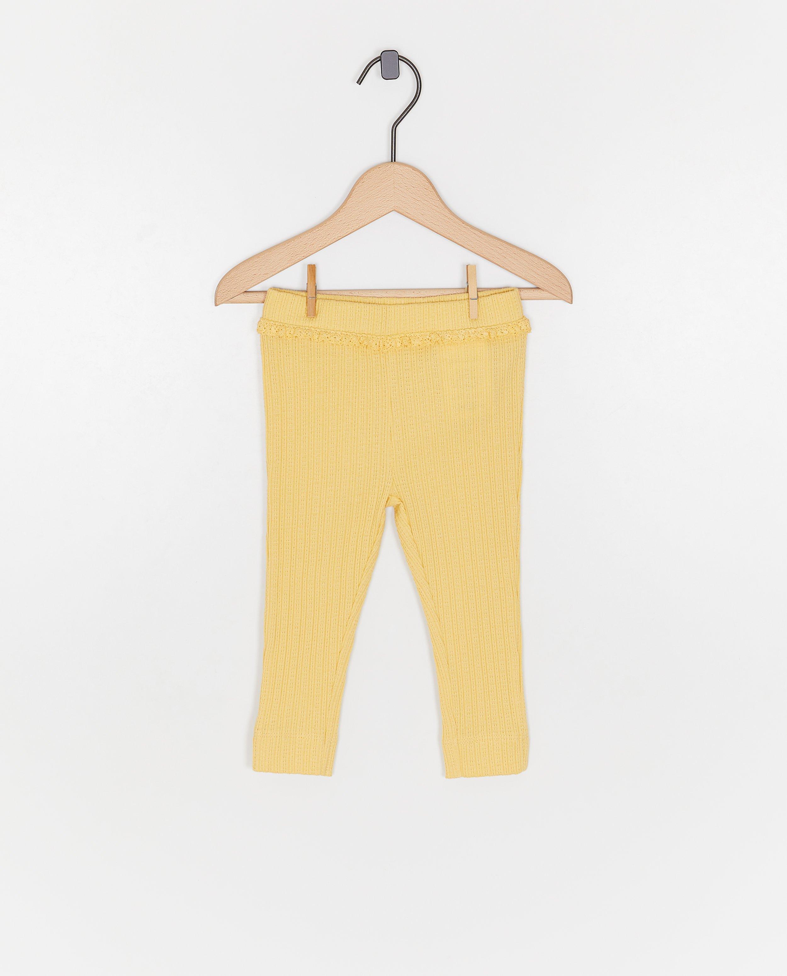 Cuddles and Smiles Leggings med fint ribbmönster ljusgula