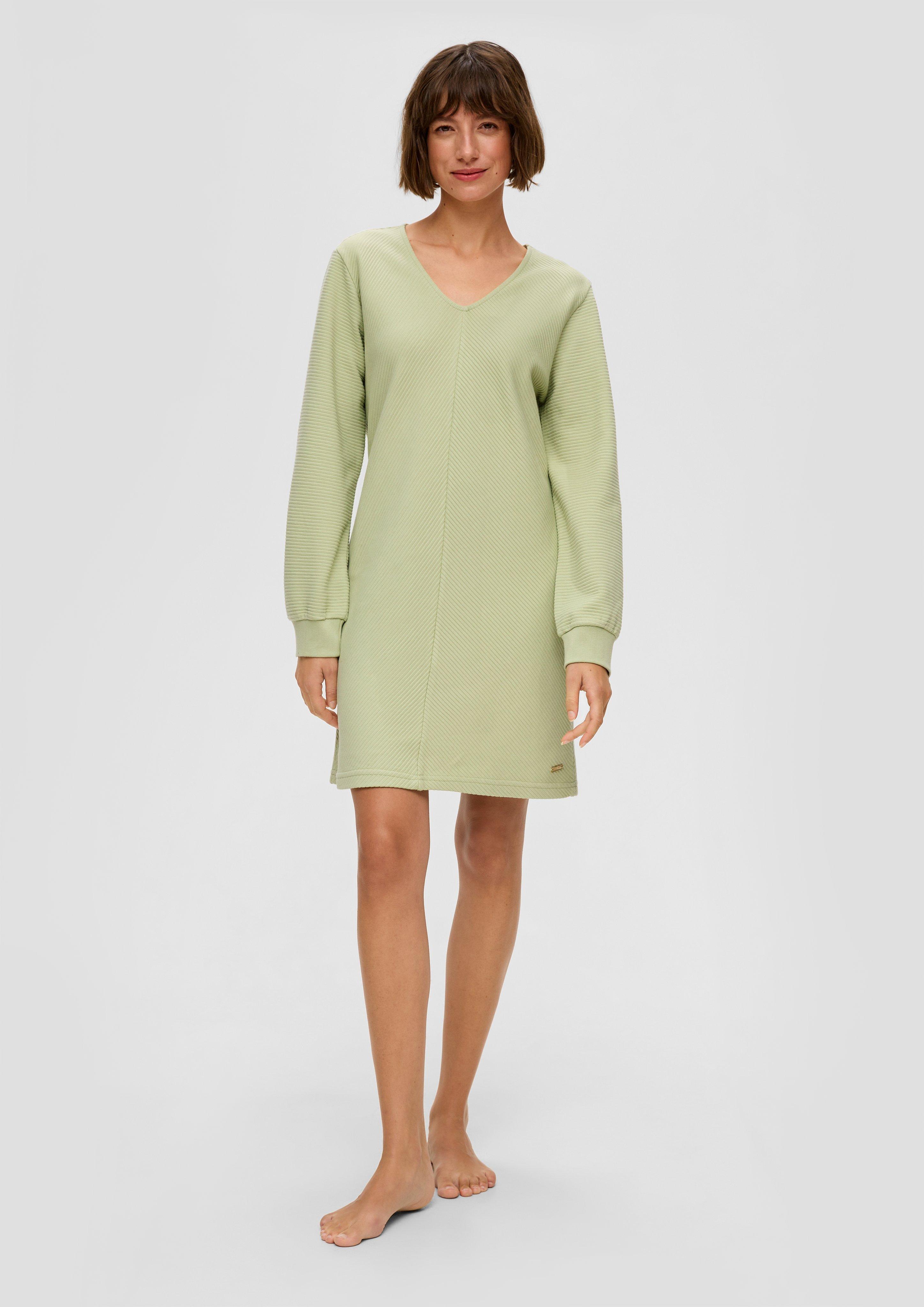 Pyjama-Sweatkleid mit V-Ausschnitt  6009255-2610