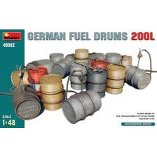 1:48 Dt. Kraftstofffässer 200 l (20)