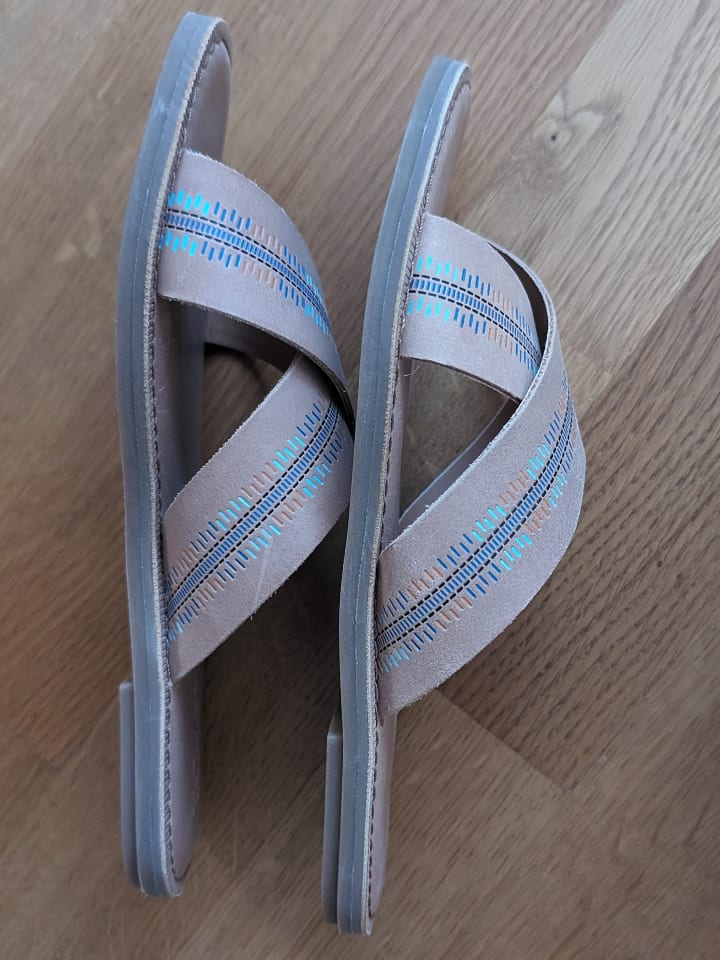 TOMS Leder-Pantoletten in Hellbraun/ Bunt günstig kaufen 37,5