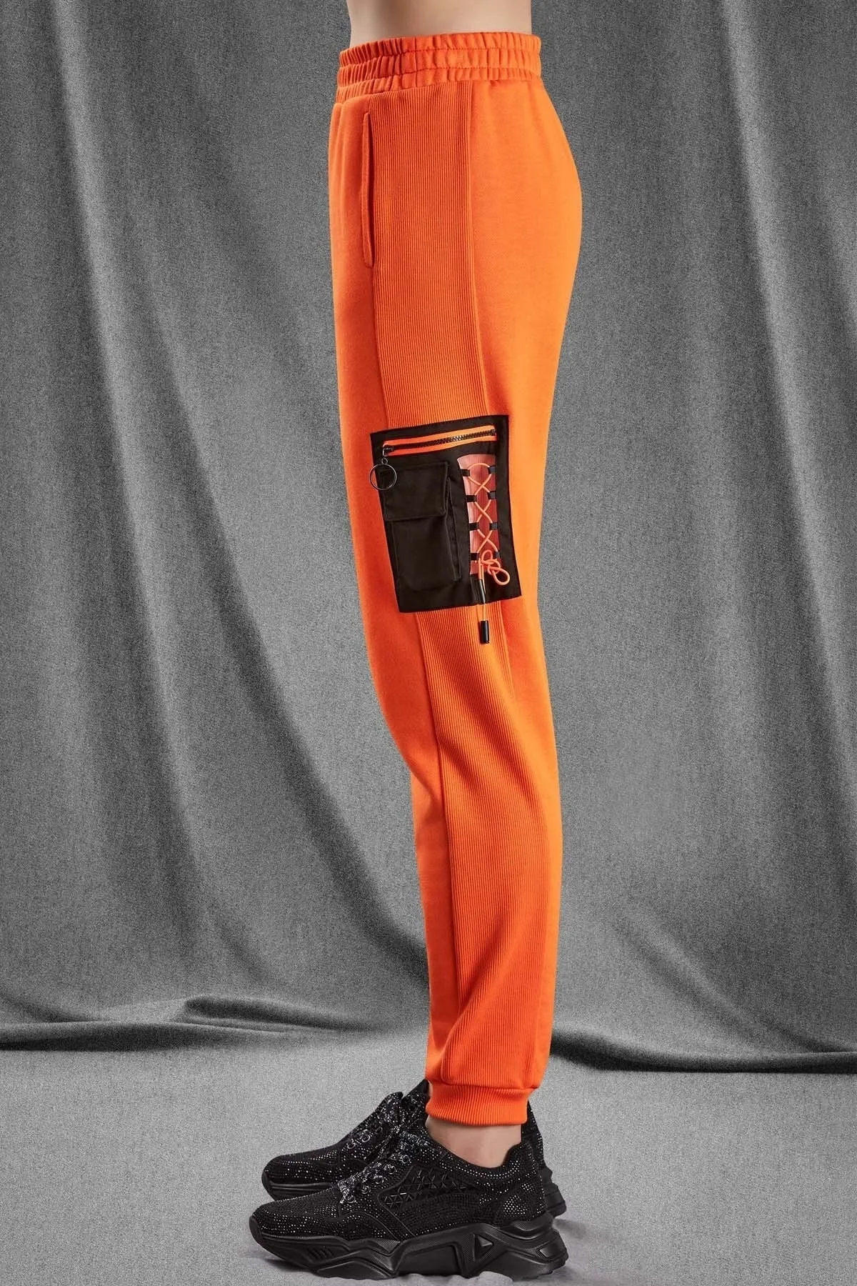 Guitar  Gestrickte Jogginghose in Zigarettenorange
