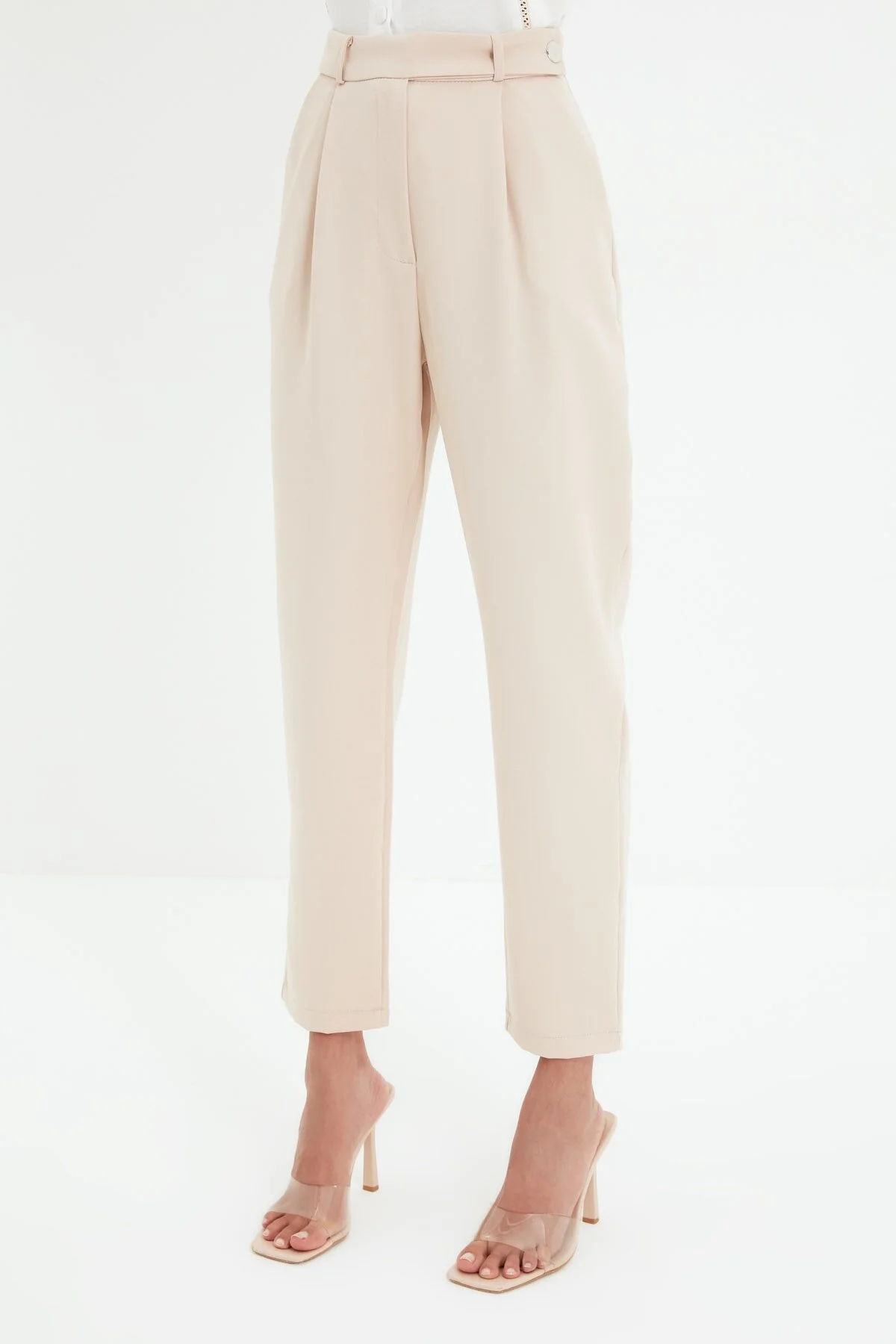 Trendyol Collection  Beigefarbene gewebte Zigarettenhose TWOAW22PL0363