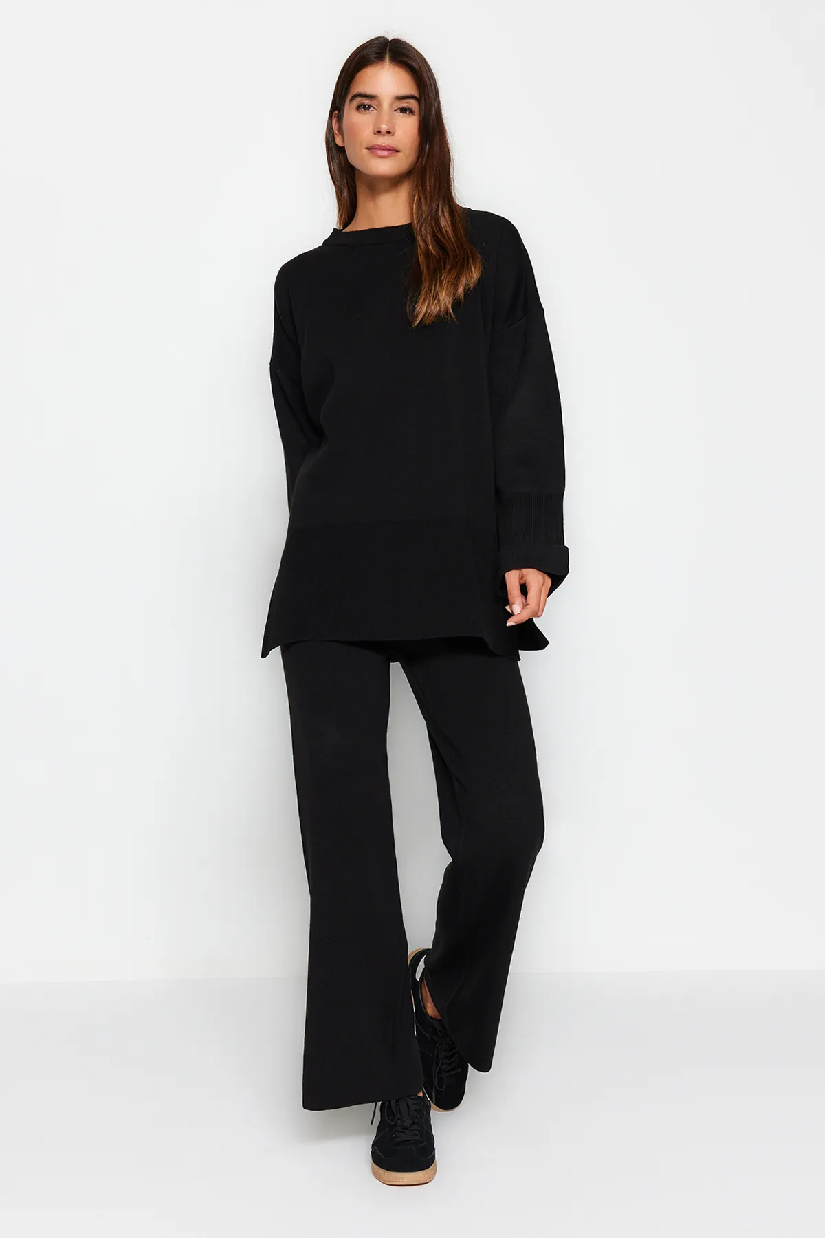 Trendyol Modest  Schwarzes bequemes Strick-Unterteil-Oberteil-Set TCTAW24US00114