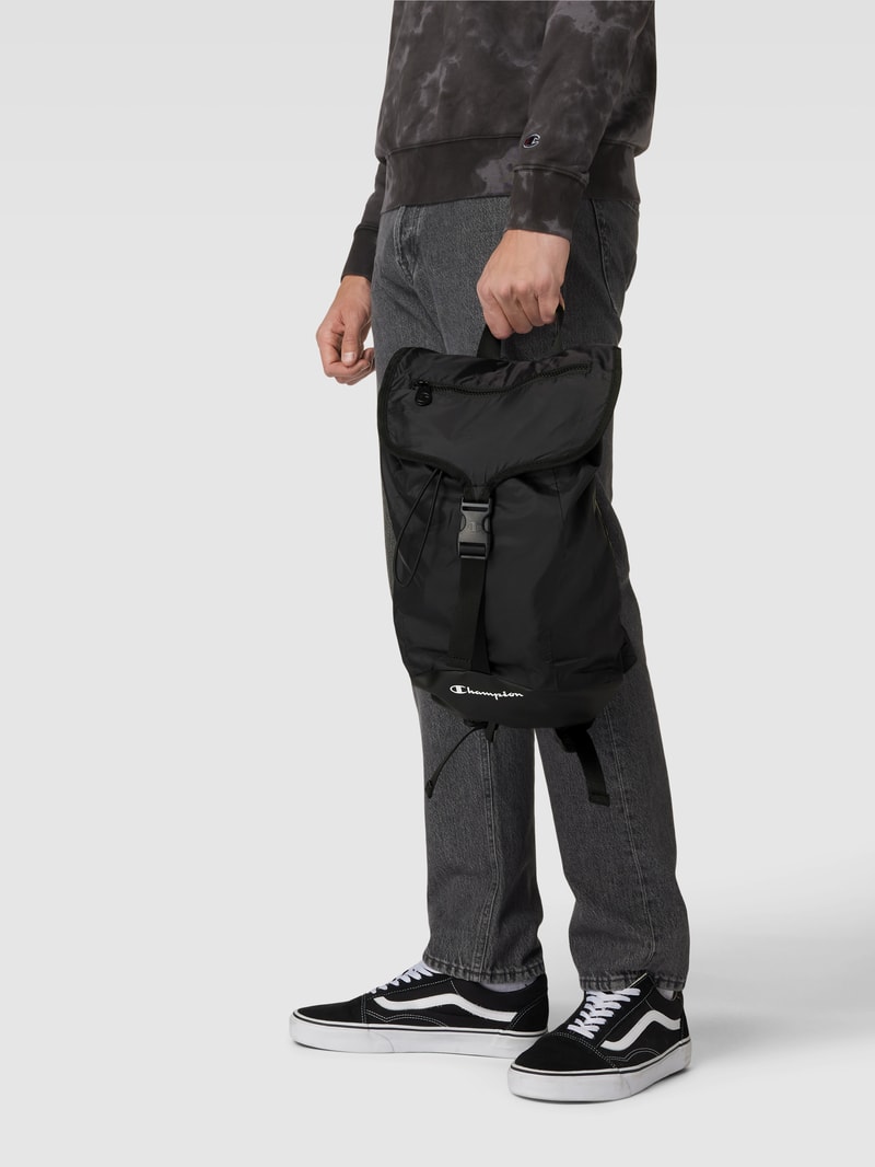 Rucksack mit Label-Print in schwarz