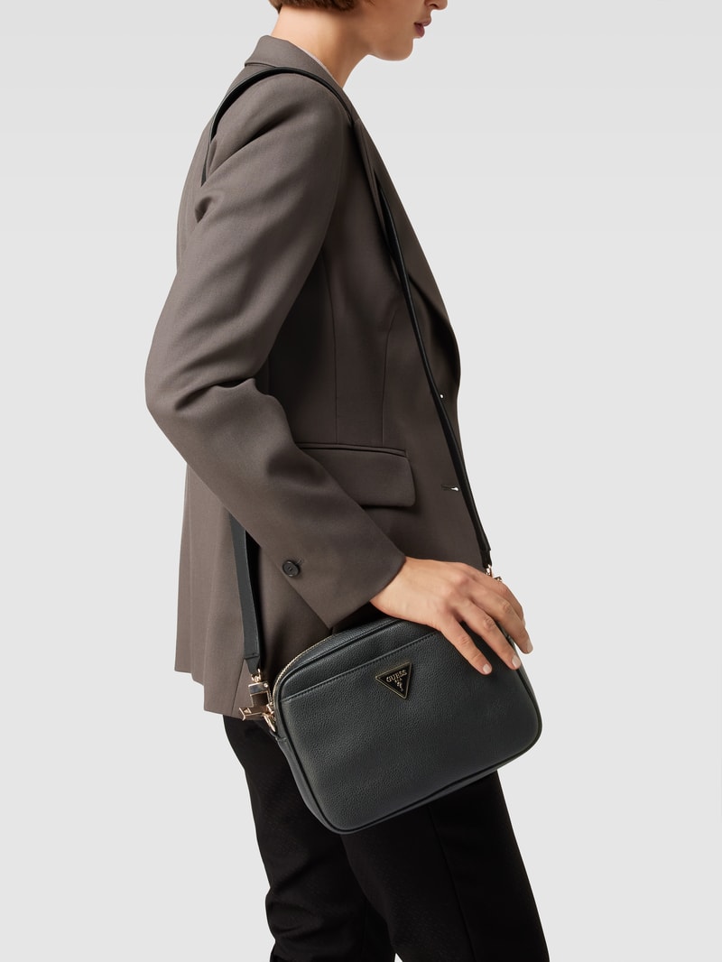Umhängetasche mit Label-Details Modell 'MERIDIAN' in schwarz
