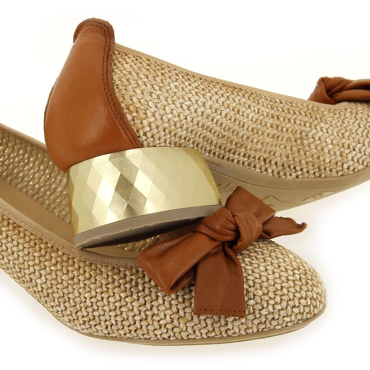 Hispanitas  ANDROS HV221956  - Beige Camel