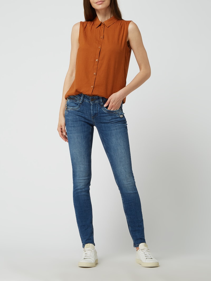 Skinny Fit Jeans mit Stretch-Anteil Modell 'Nikita' in blau