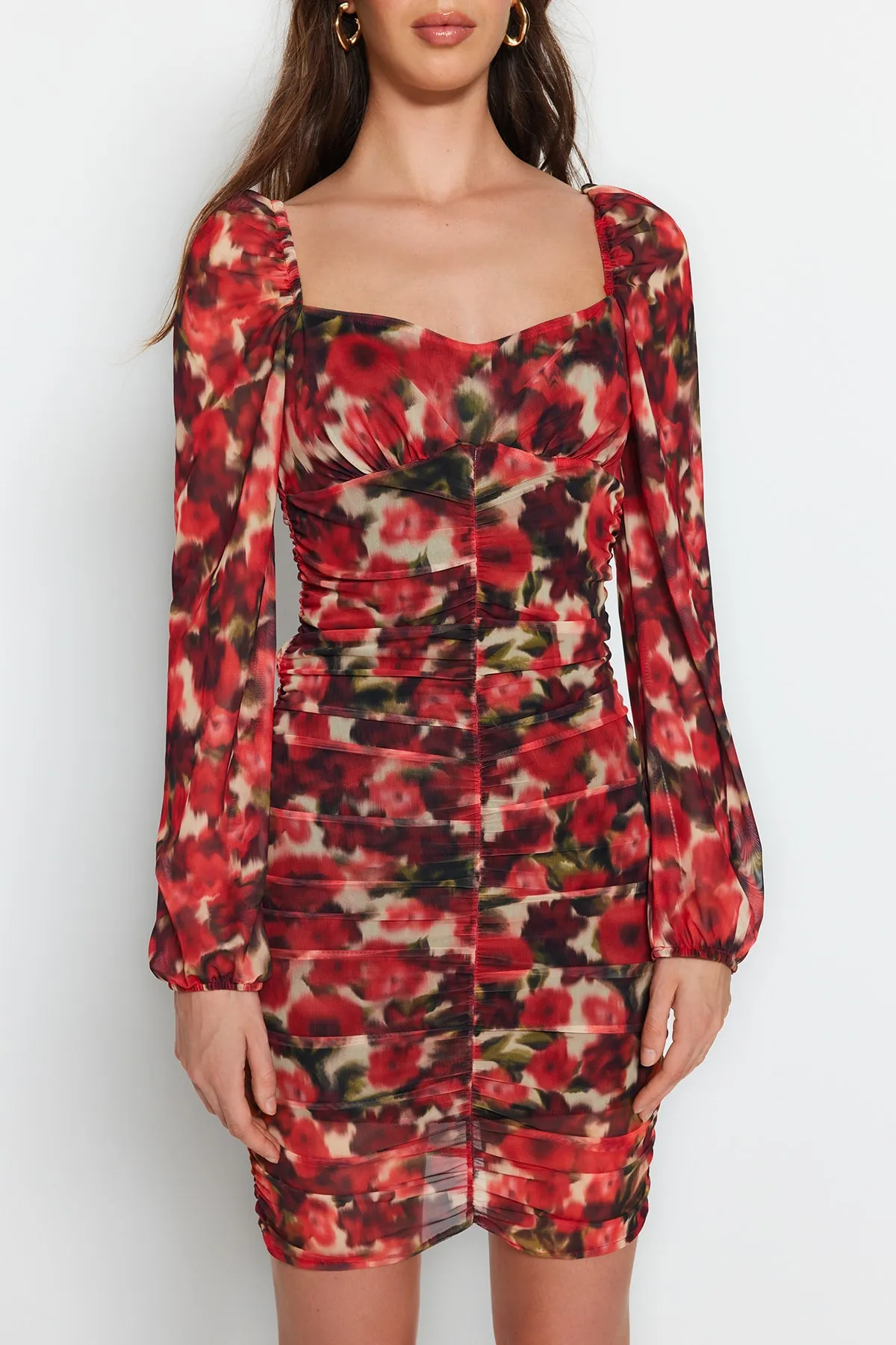 Trendyol Collection  Rotes, bedrucktes Tüll-Sweatshirt-Ausschnitt, figurbetontes, langärmliges, dehnbares Mini-Strickkleid TWOAW24EL00219