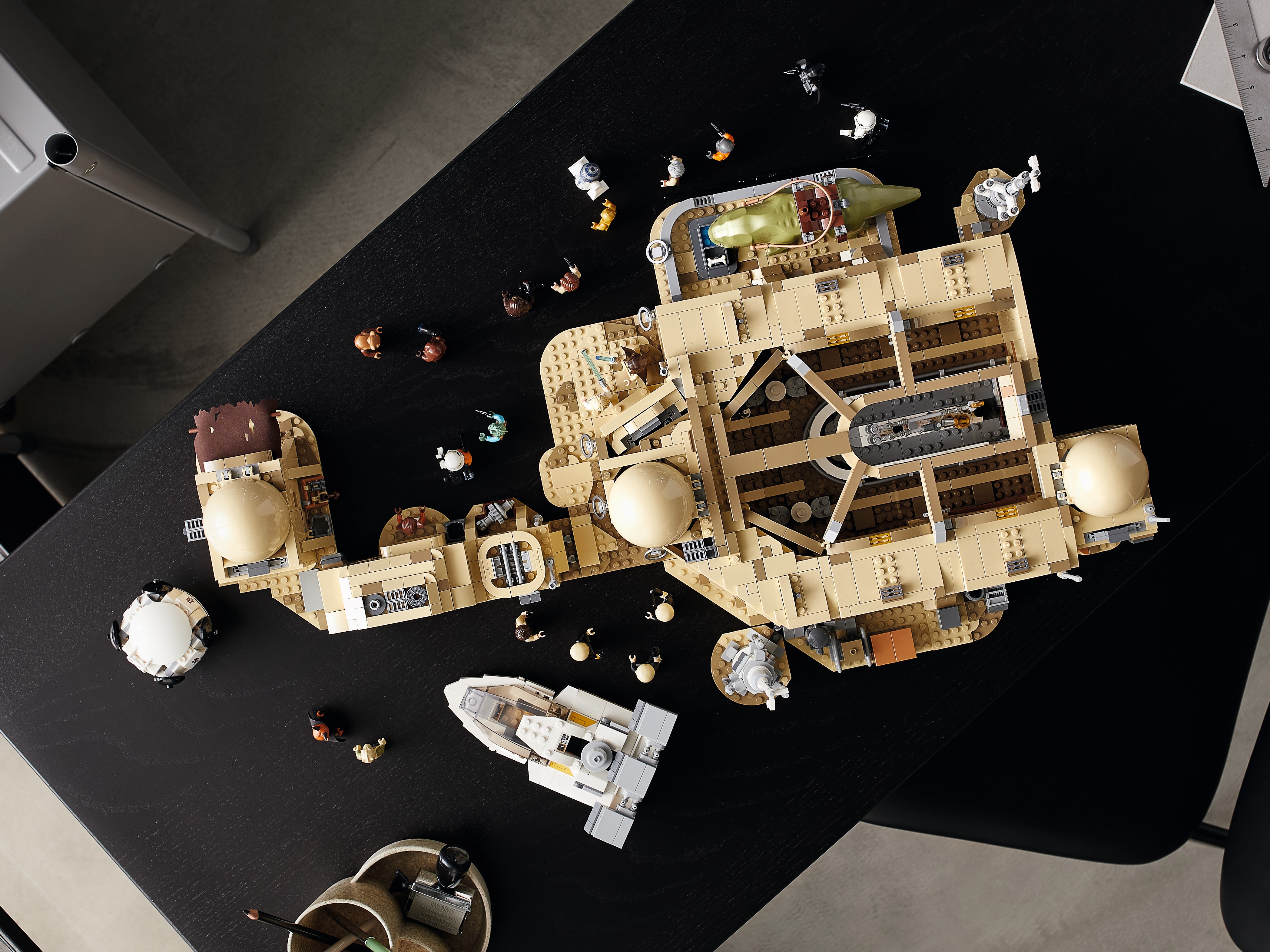 Mos Eisley Cantina™ 75290