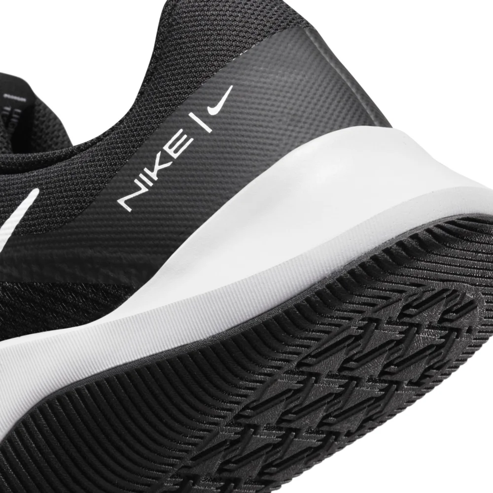Nike MC Trainer 2 DM0823-003 / schwarz