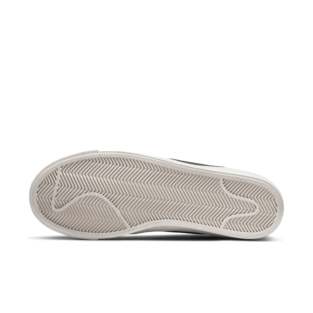 Nike Blazer Low 77 Jumbo DQ1470-101 / weiss