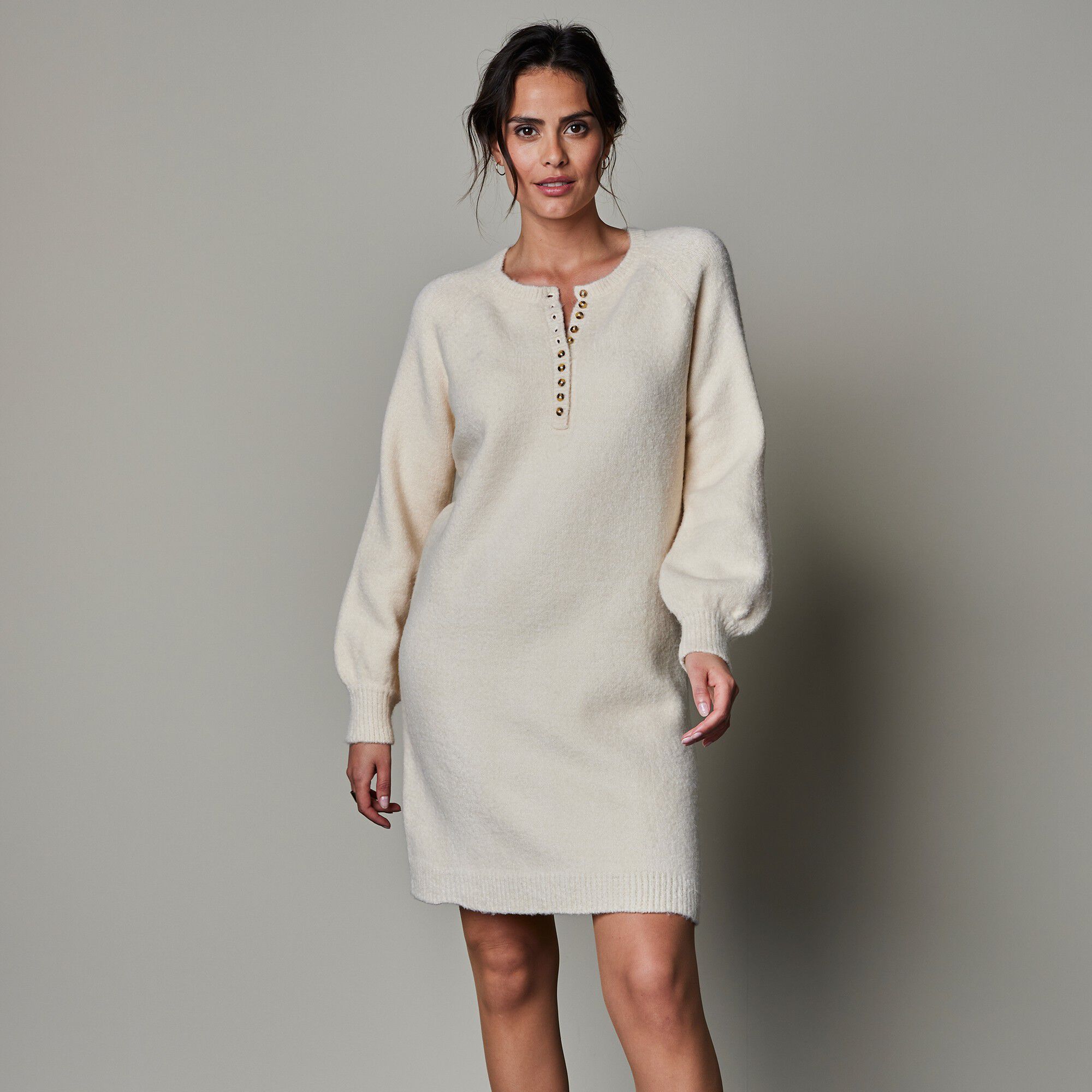 Robe-pull manches longues col boutonné